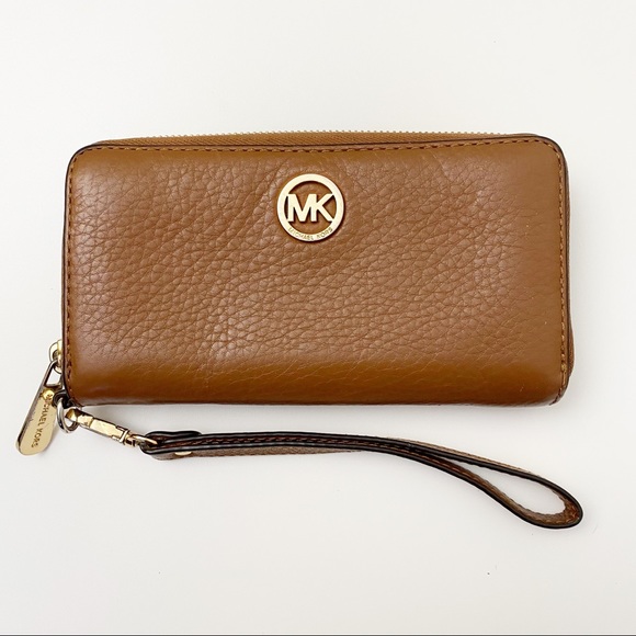 Michael Kors Handbags - Michael Kors | Large Leather Wristlet